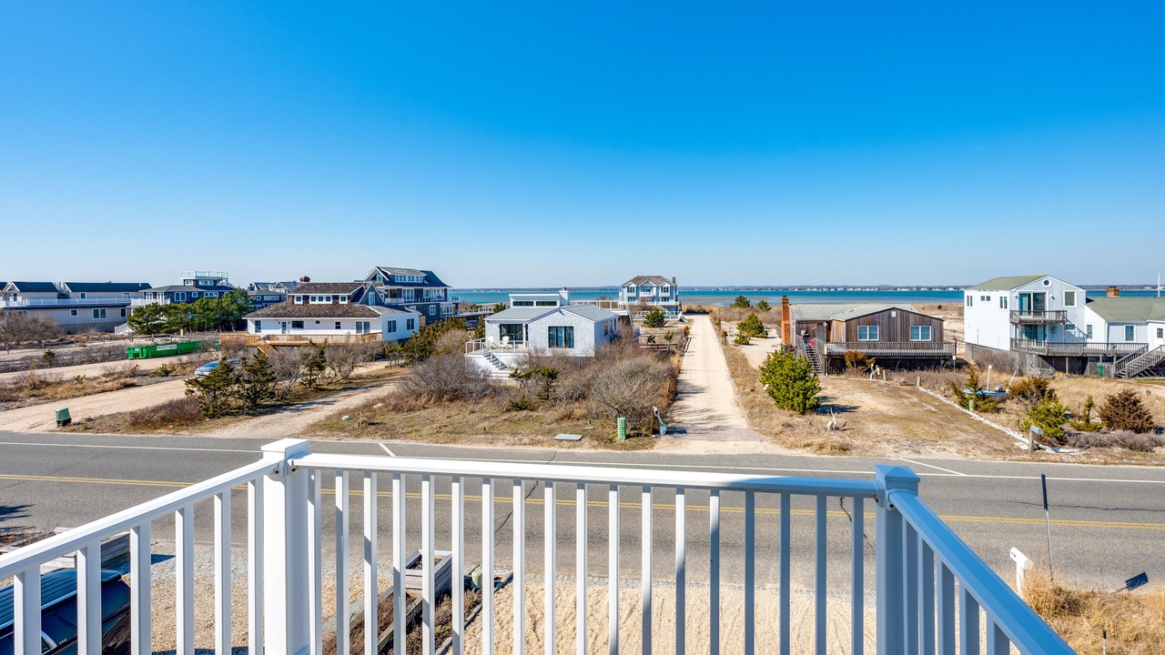 Photo of Patio Balcony in West Hampton Dunes