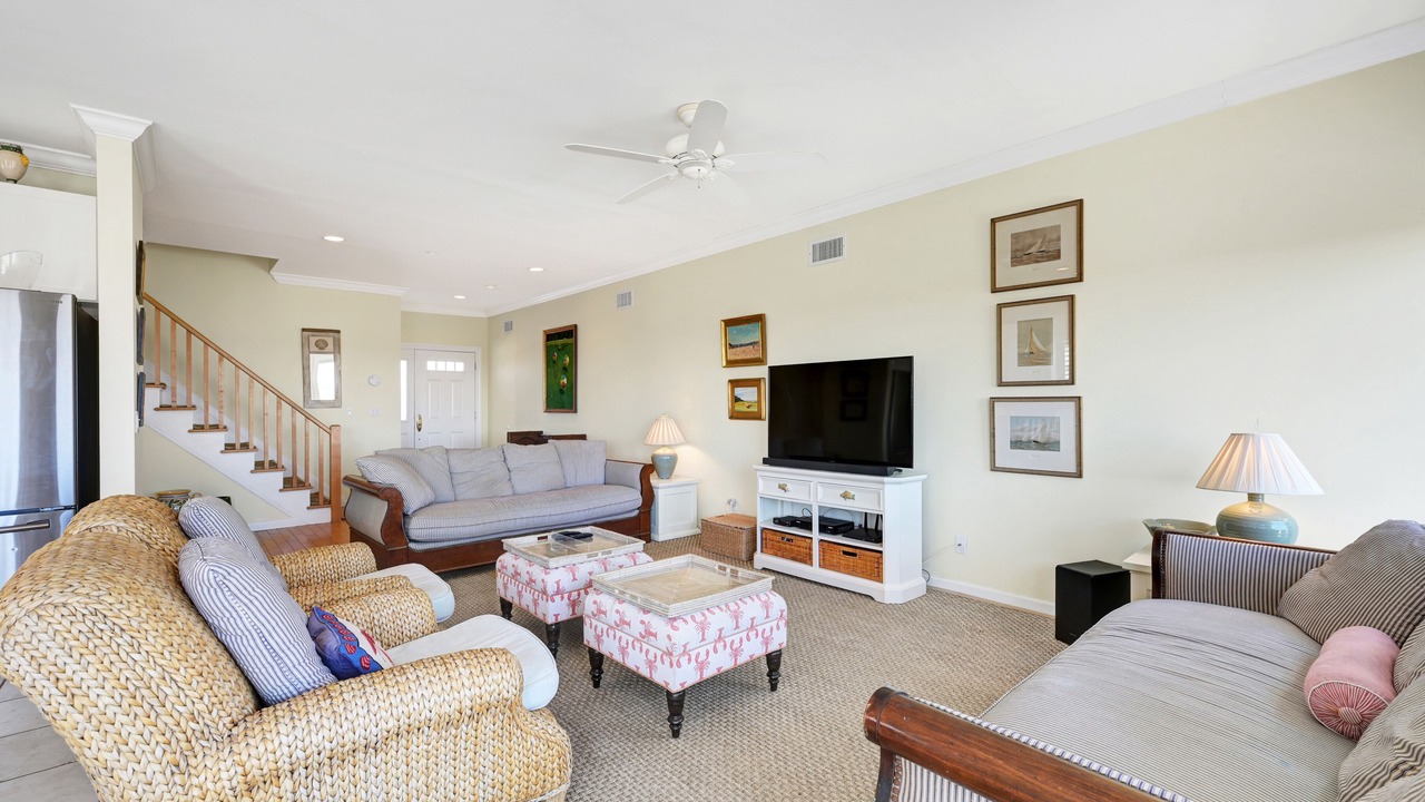 Photo of Livingroom in West Hampton Dunes