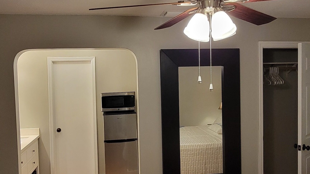 Photo of Bedroom in Hallandale Beach
