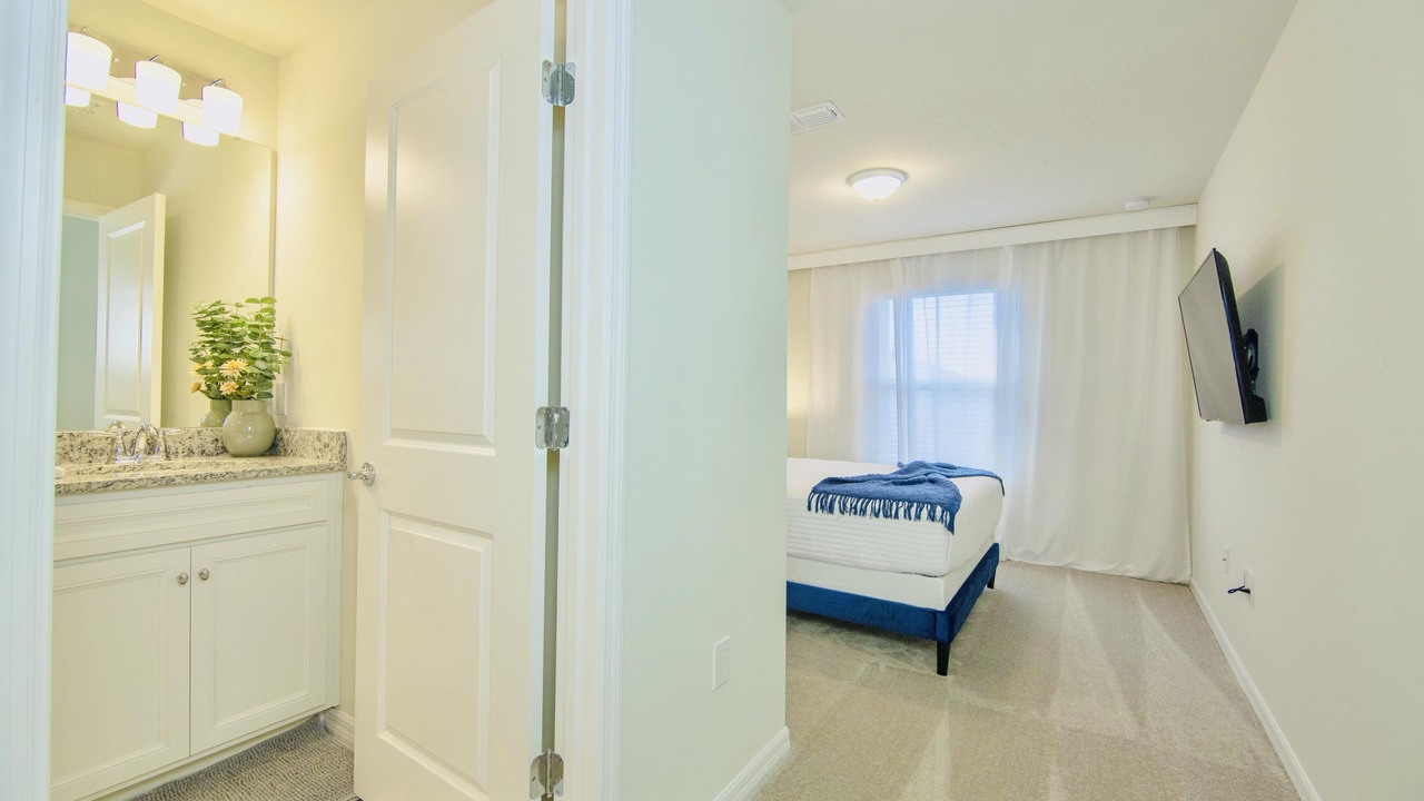 Photo of Bedroom in Davenport