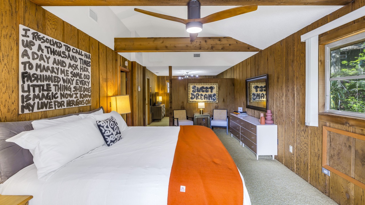 Photo of Bedroom in Dunnellon