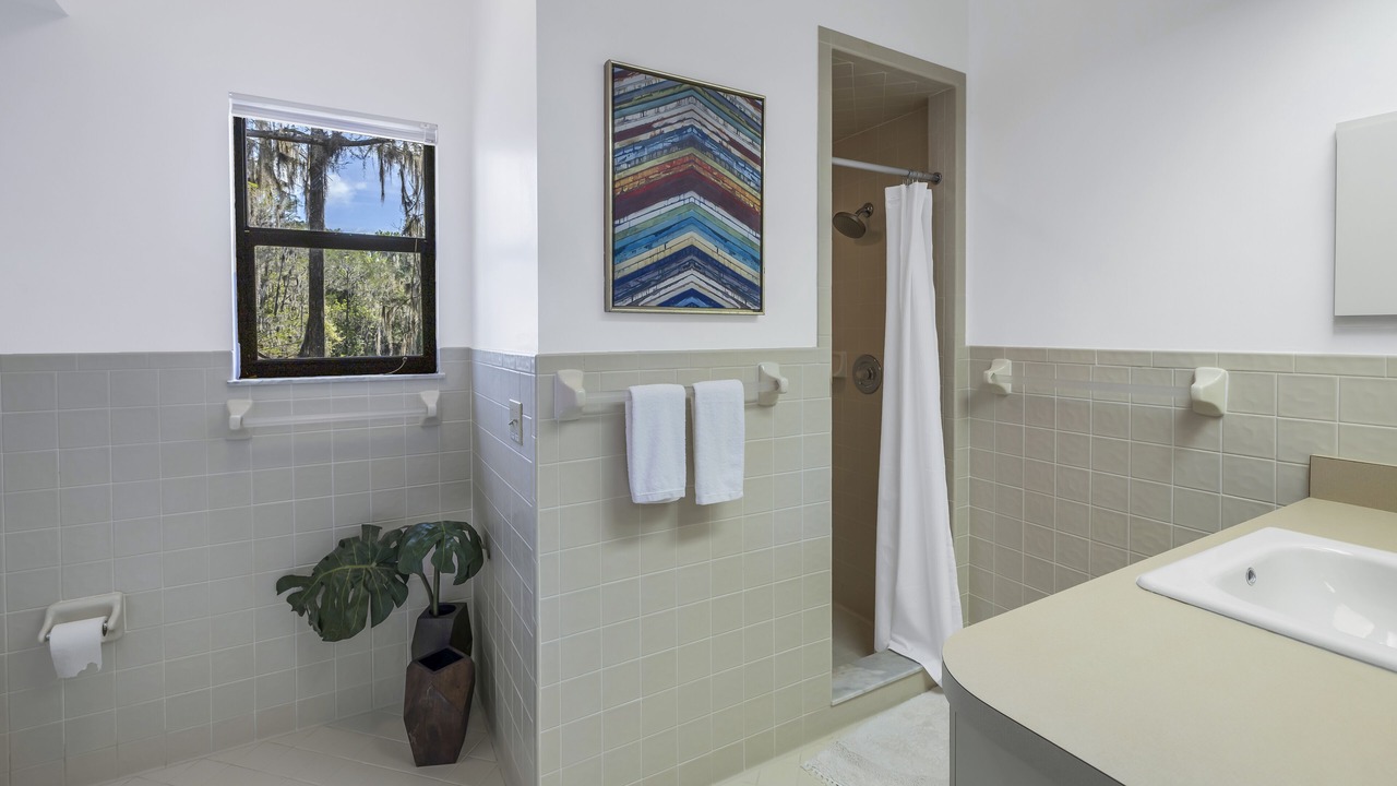 Photo of Bathroom in Dunnellon