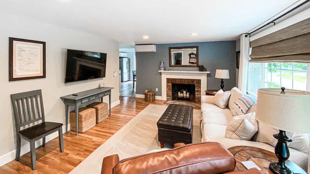 Photo of Livingroom in West Harwich