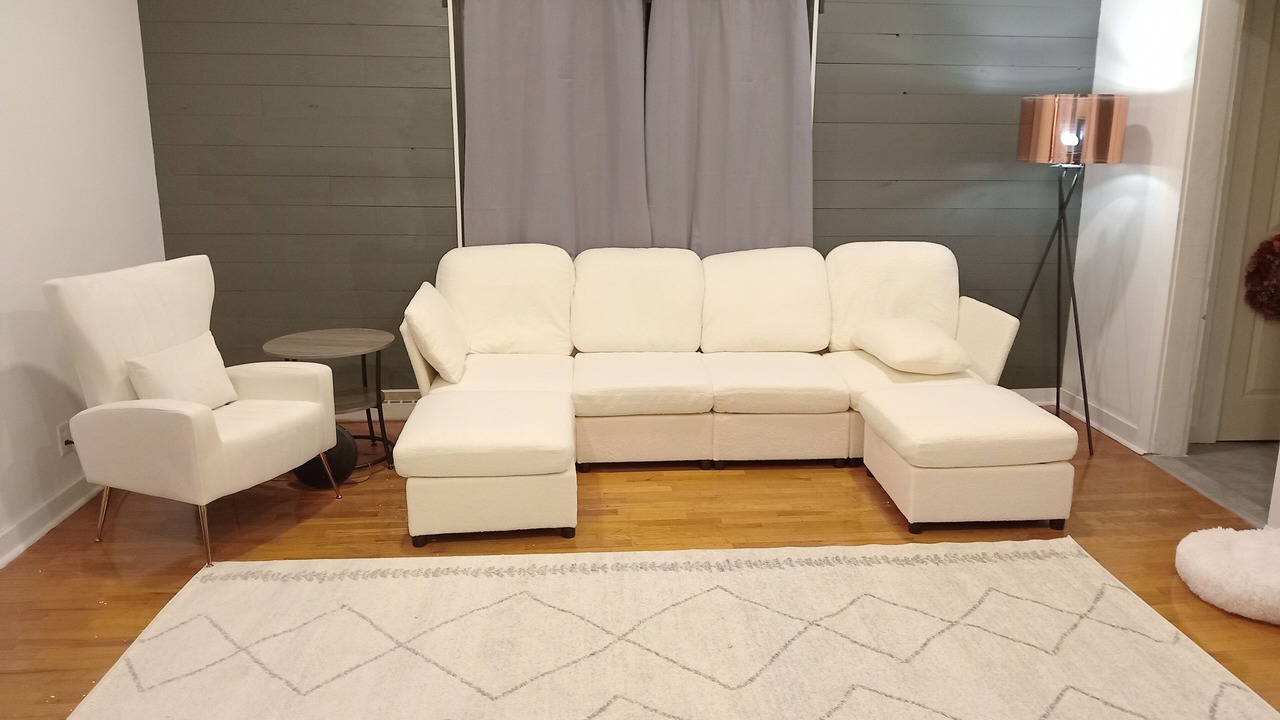 Photo of Livingroom in Huntington