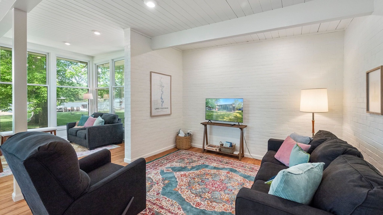 Photo of Livingroom in Monticello