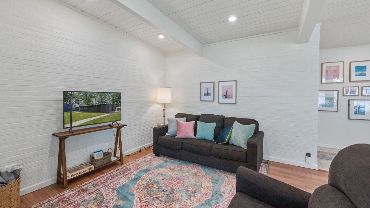 Photo of Livingroom in Monticello