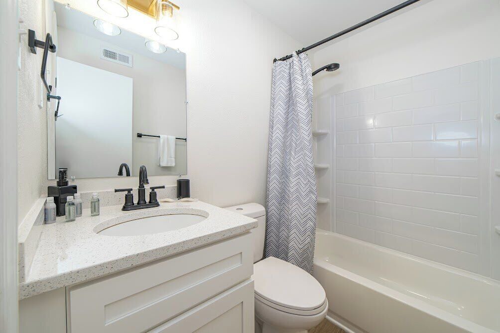 Photo of Bathroom in East Ocean View