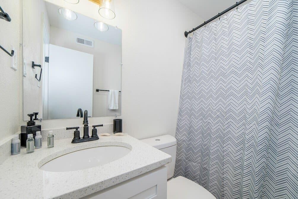 Photo of Bathroom in East Ocean View
