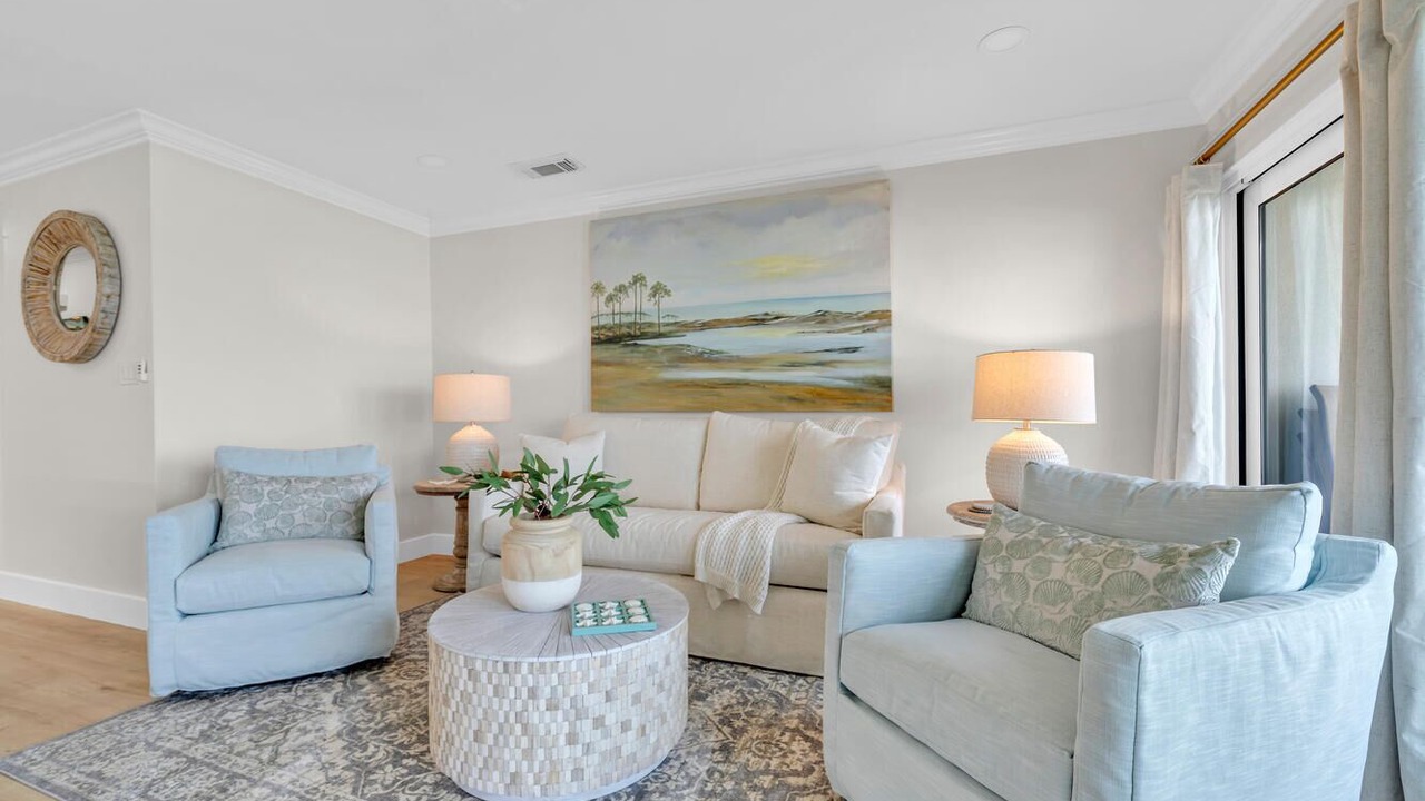 Photo of Livingroom in Lakeside at Blue Mountain Beach