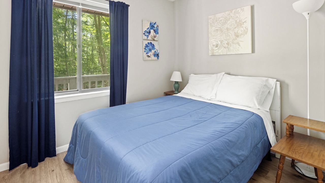 Photo of Bedroom in Merifield Acres