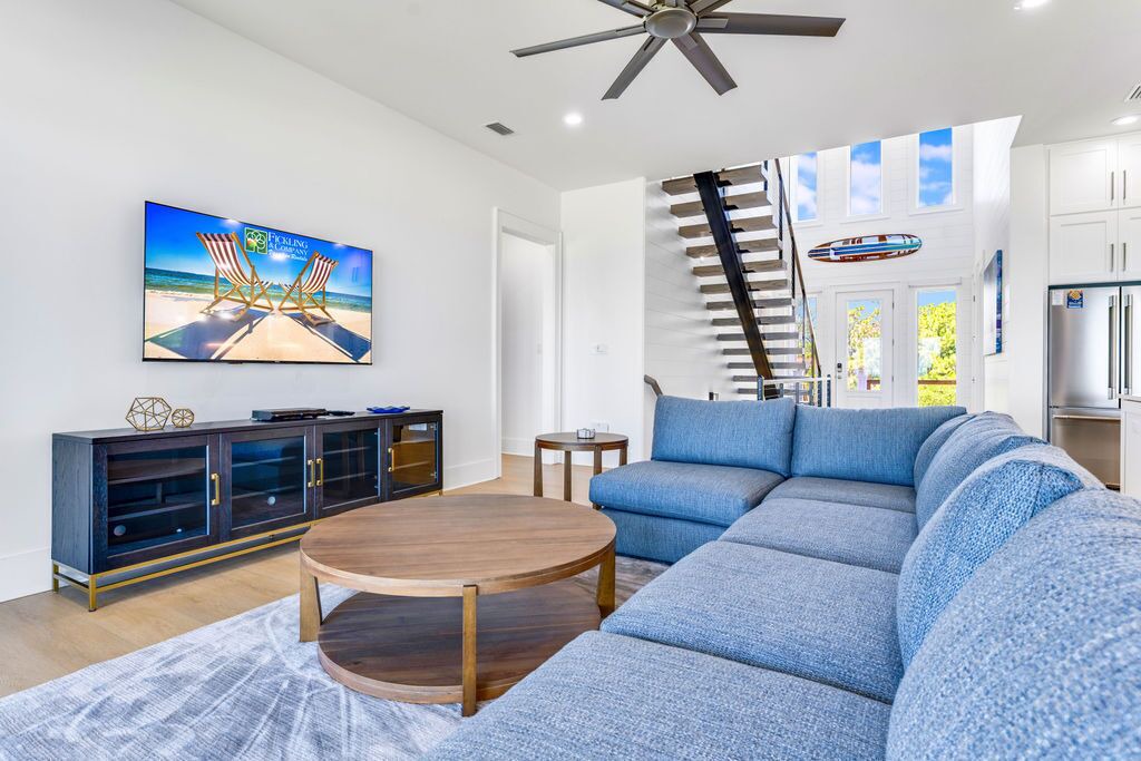Photo of Livingroom in Treasure Beach Village