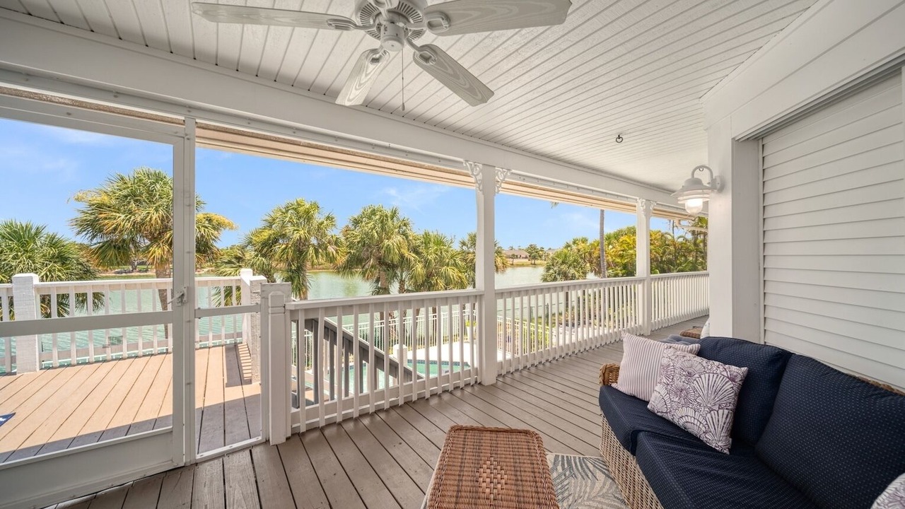 Photo of Patio Balcony in Murex Lakes