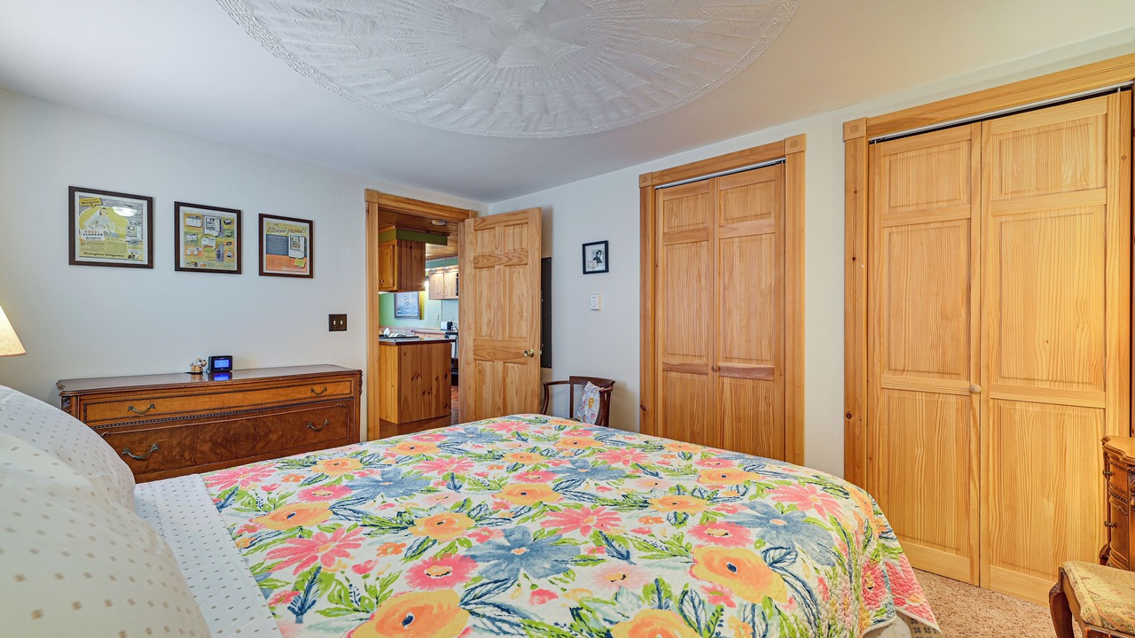 Photo of Bedroom in Boonville