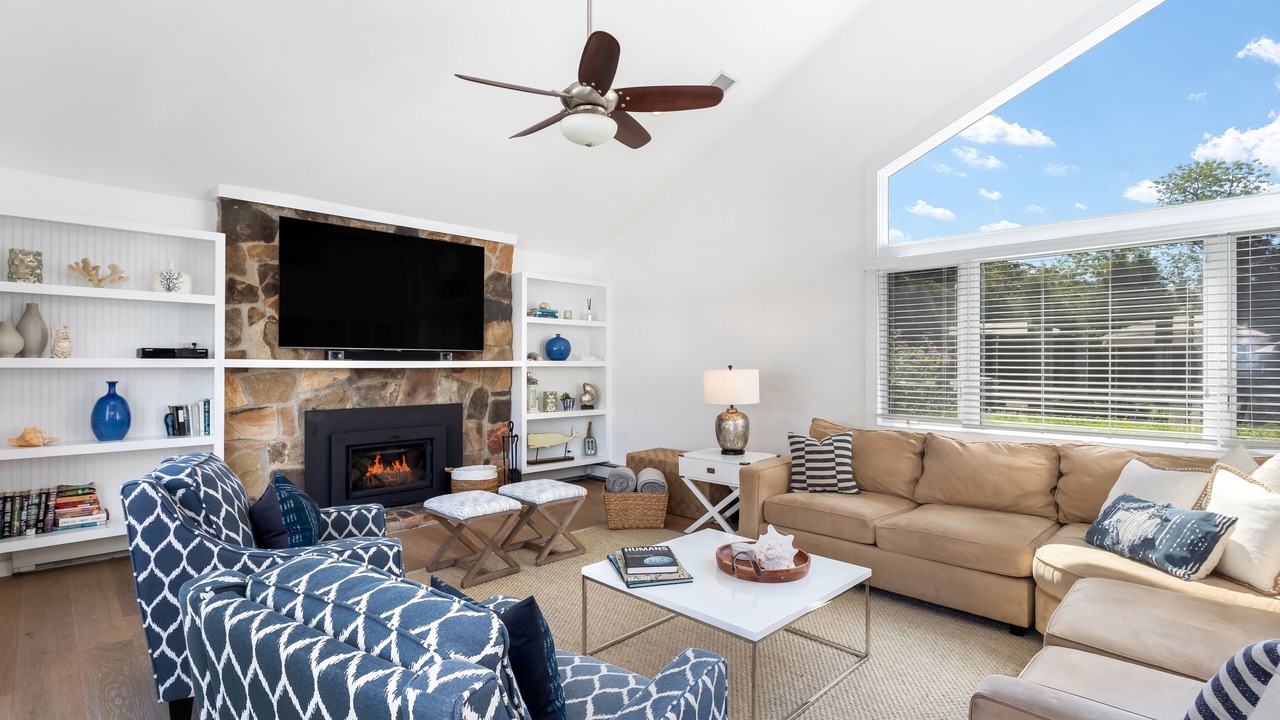 Photo of Livingroom in Speonk