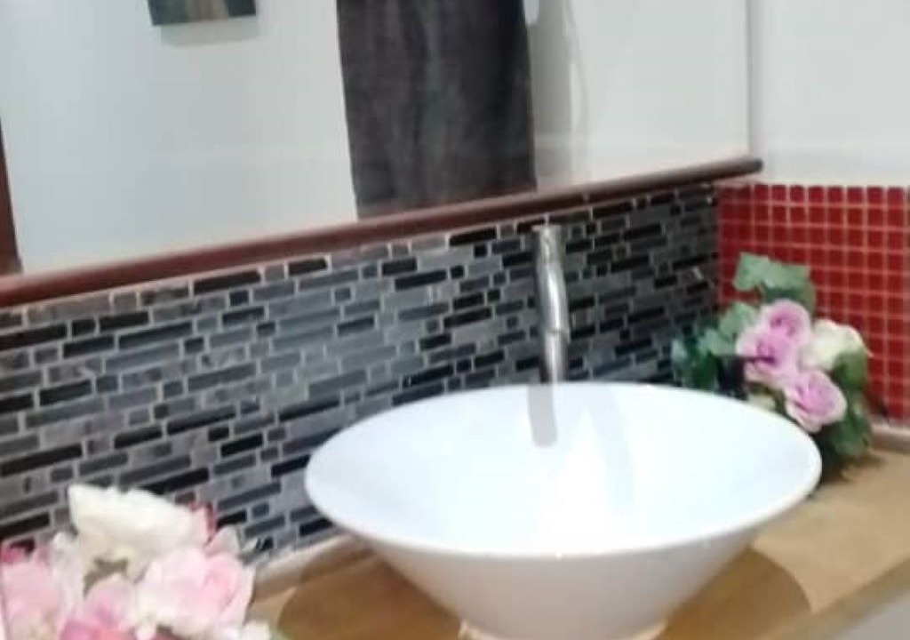 Photo of Bathroom in Lingwala