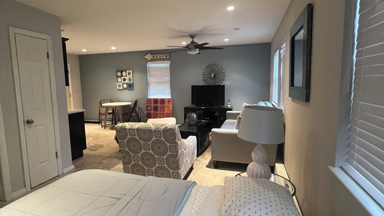 Photo of Bedroom in Long Beach