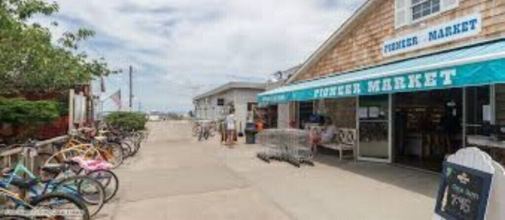 Photo of Others in Fair Harbor