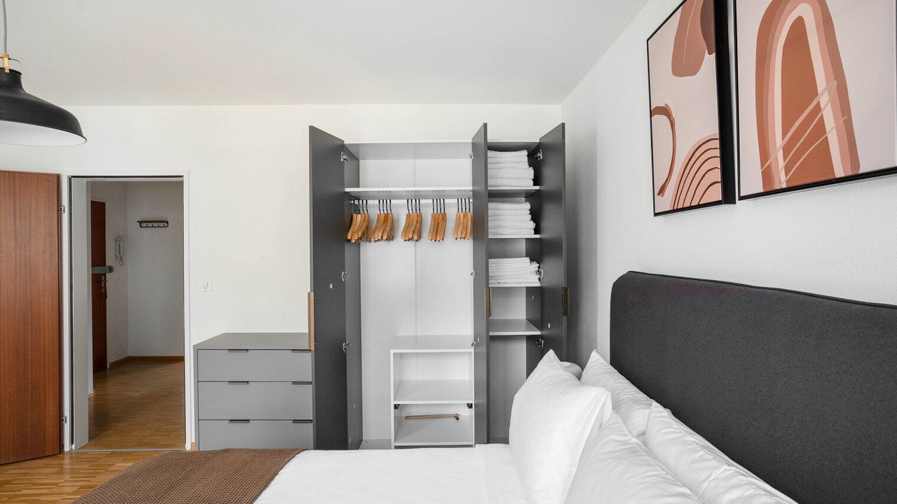 Photo of Bedroom in Iselin