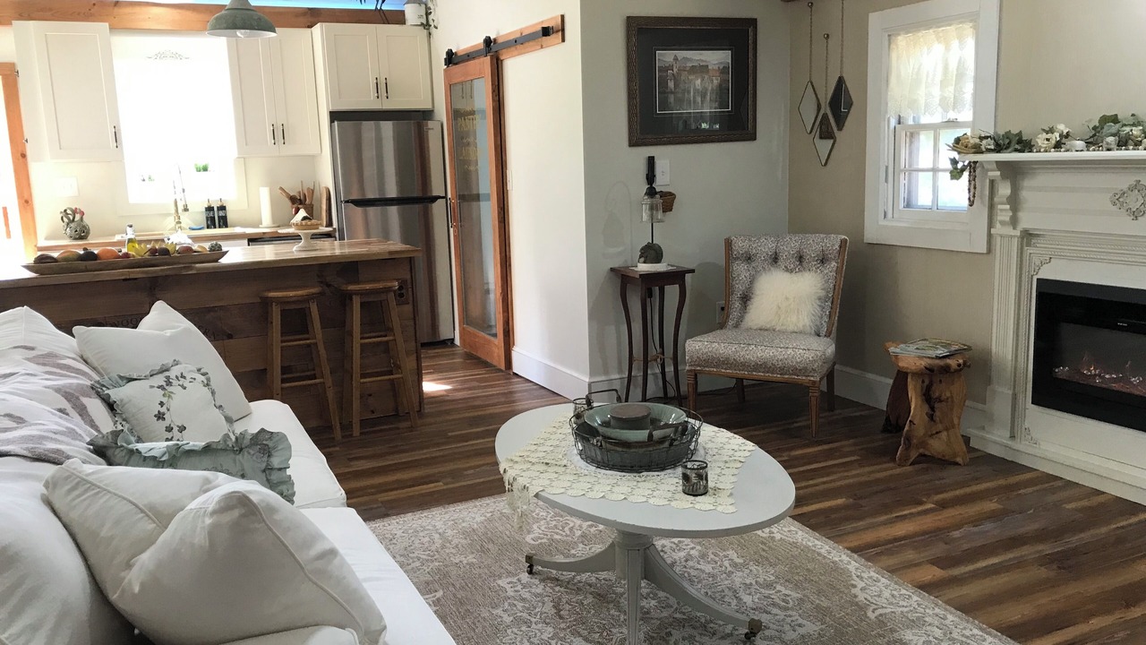 Photo of Livingroom in Mathews