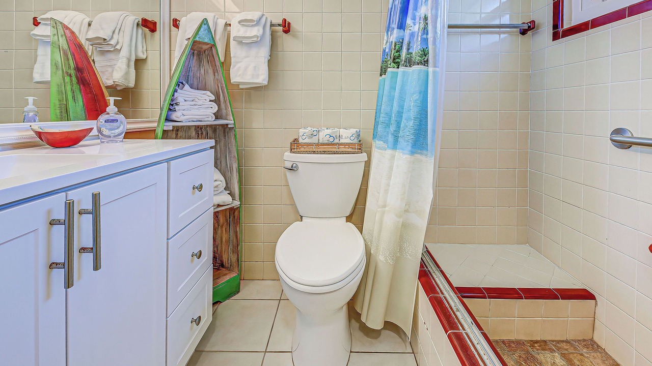 Photo of Bathroom in Golden Beach