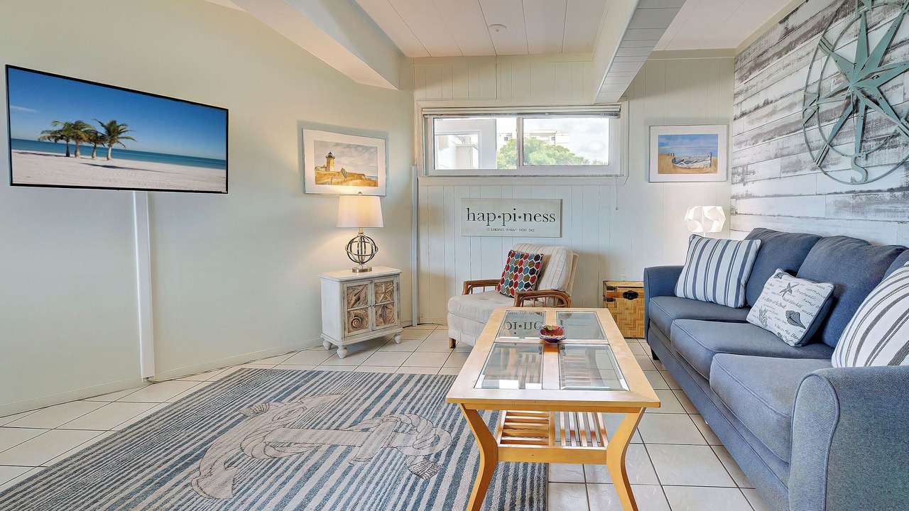 Photo of Bedroom in Golden Beach