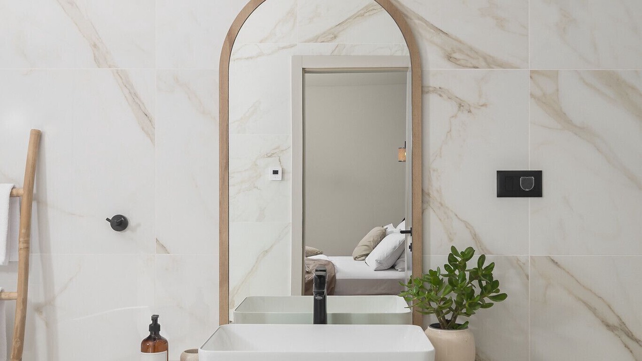Photo of Bathroom in Tar