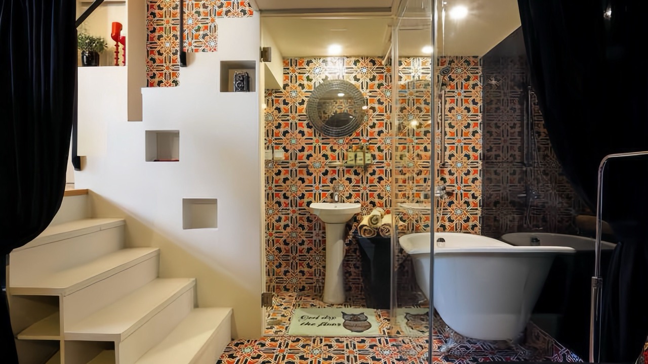 Photo of Bathroom in Downtown Shanghai