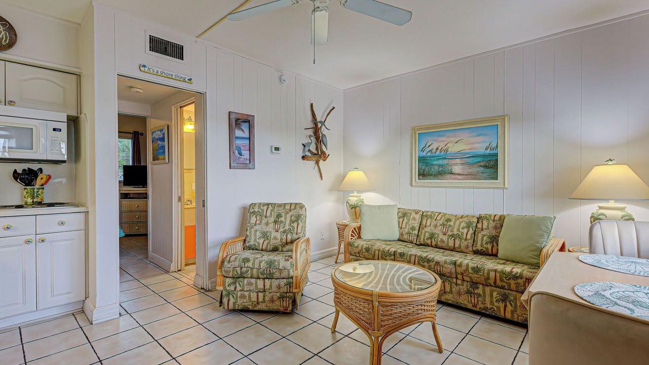Photo of Bedroom in Golden Beach