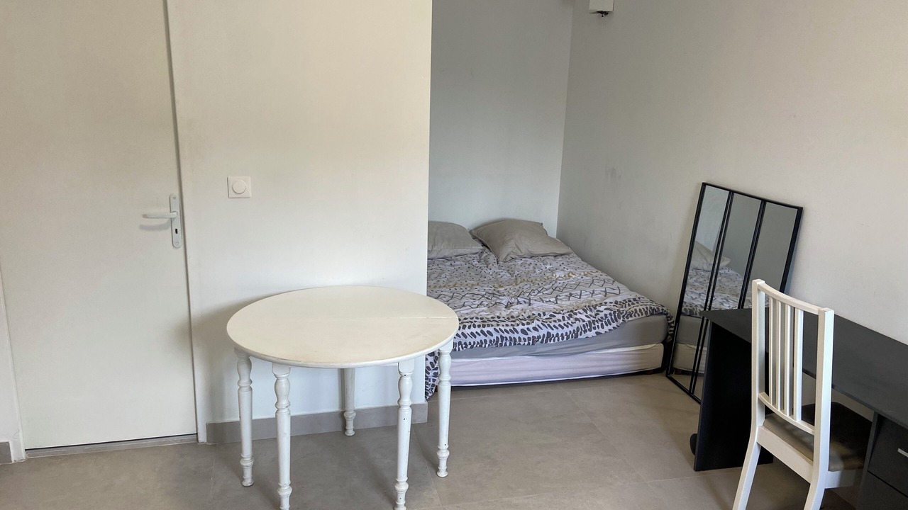 Photo of Bedroom in Cenon
