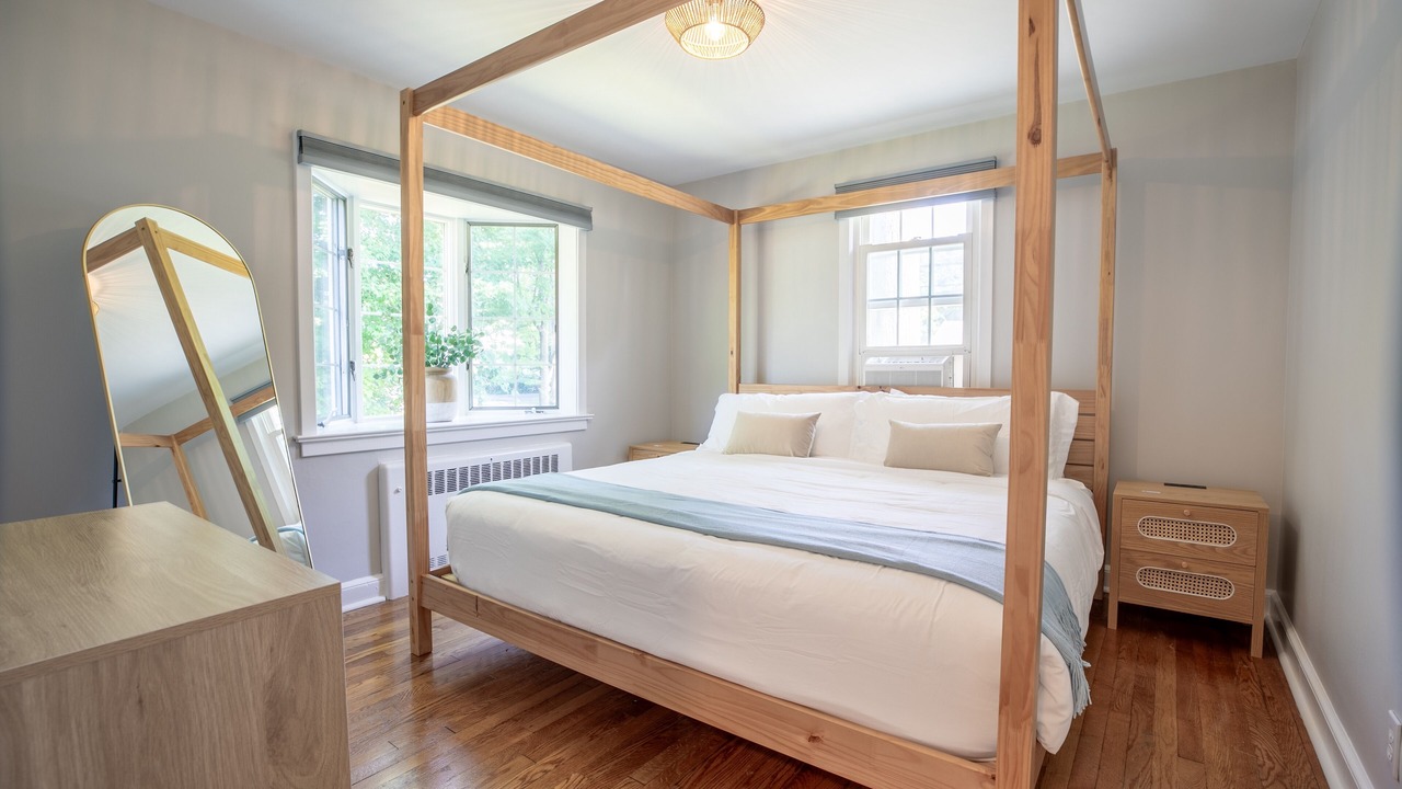 Photo of Bedroom in Norwalk