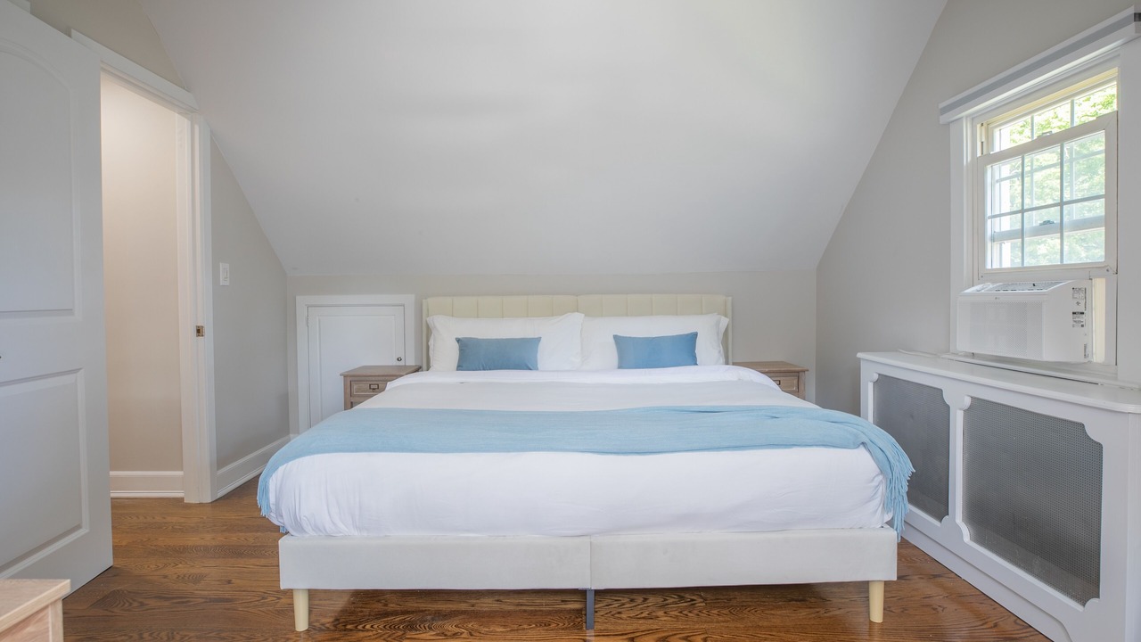Photo of Bedroom in Norwalk
