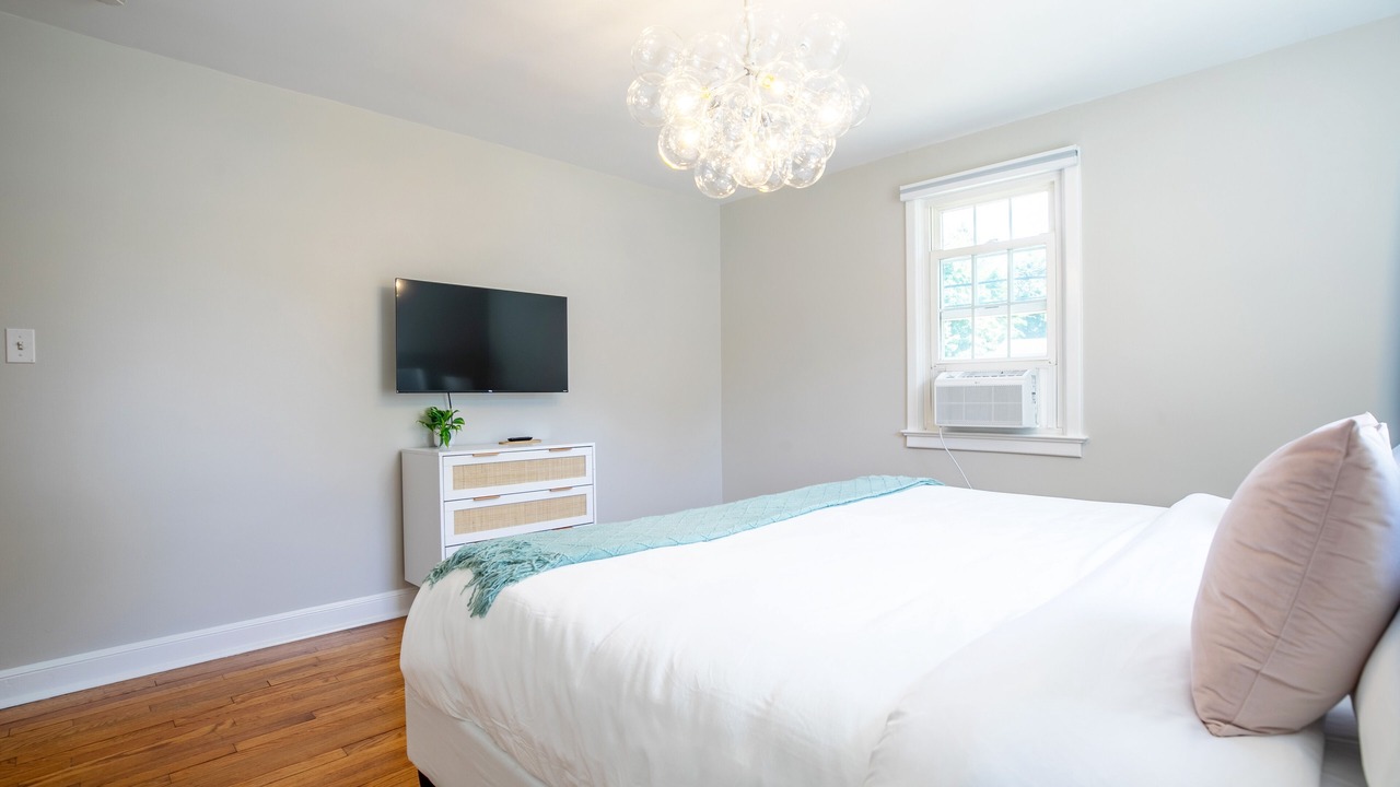 Photo of Bedroom in Norwalk