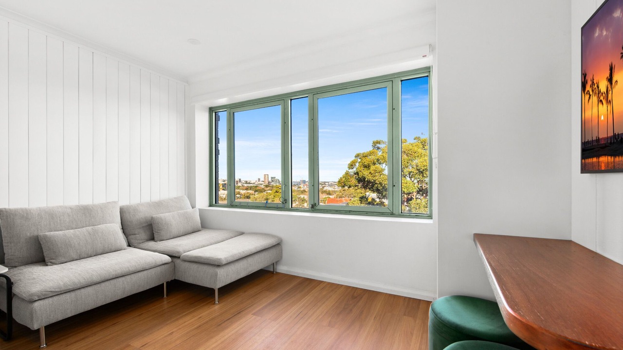 Photo of Livingroom in Newtown