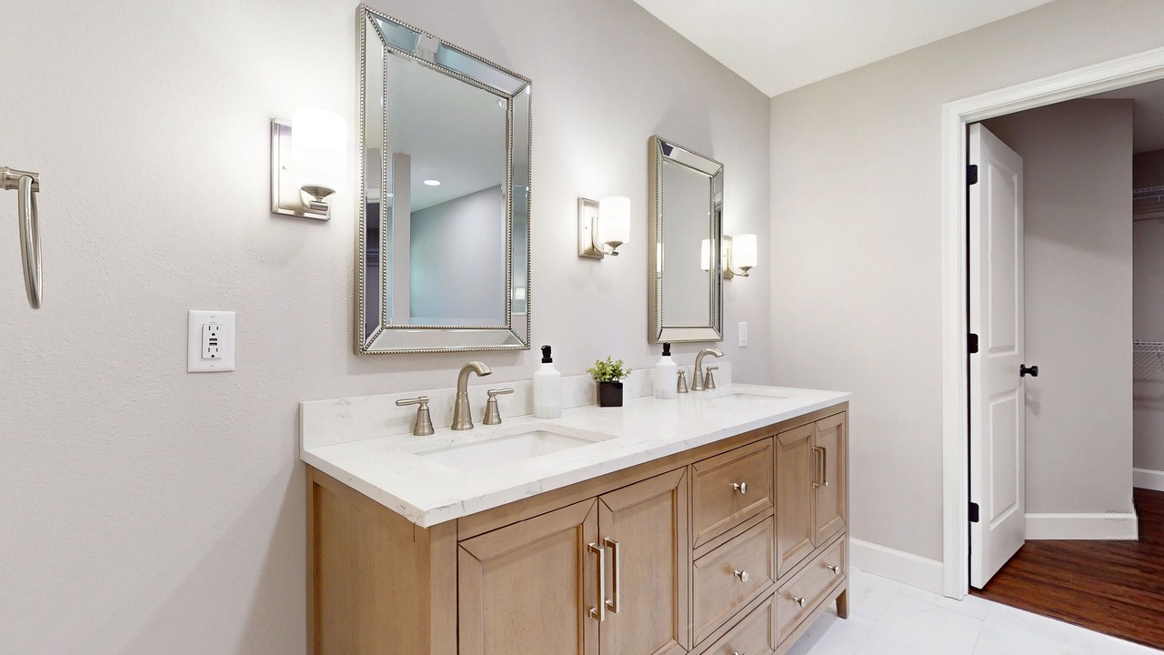 Photo of Bathroom in Brooksville