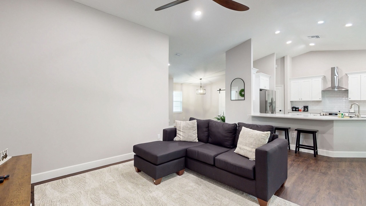 Photo of Livingroom in Brooksville