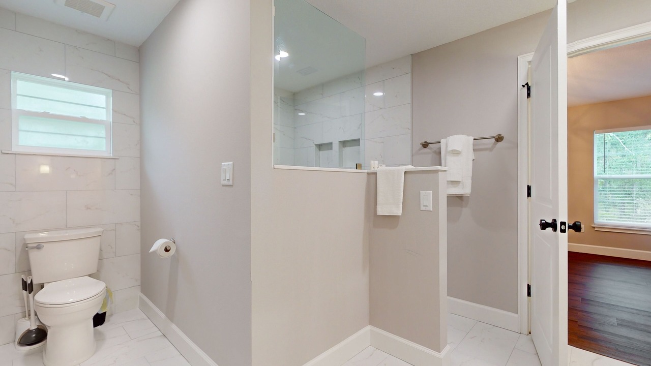 Photo of Bathroom in Brooksville