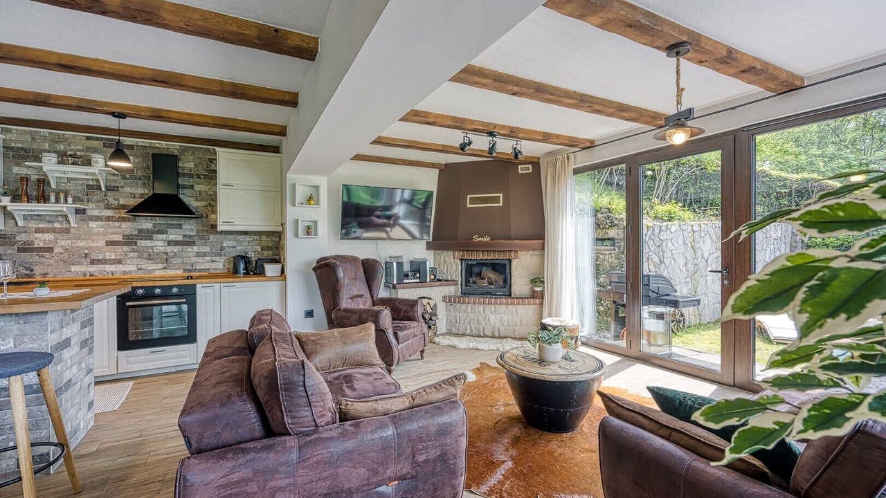 Photo of Livingroom in Fuzine