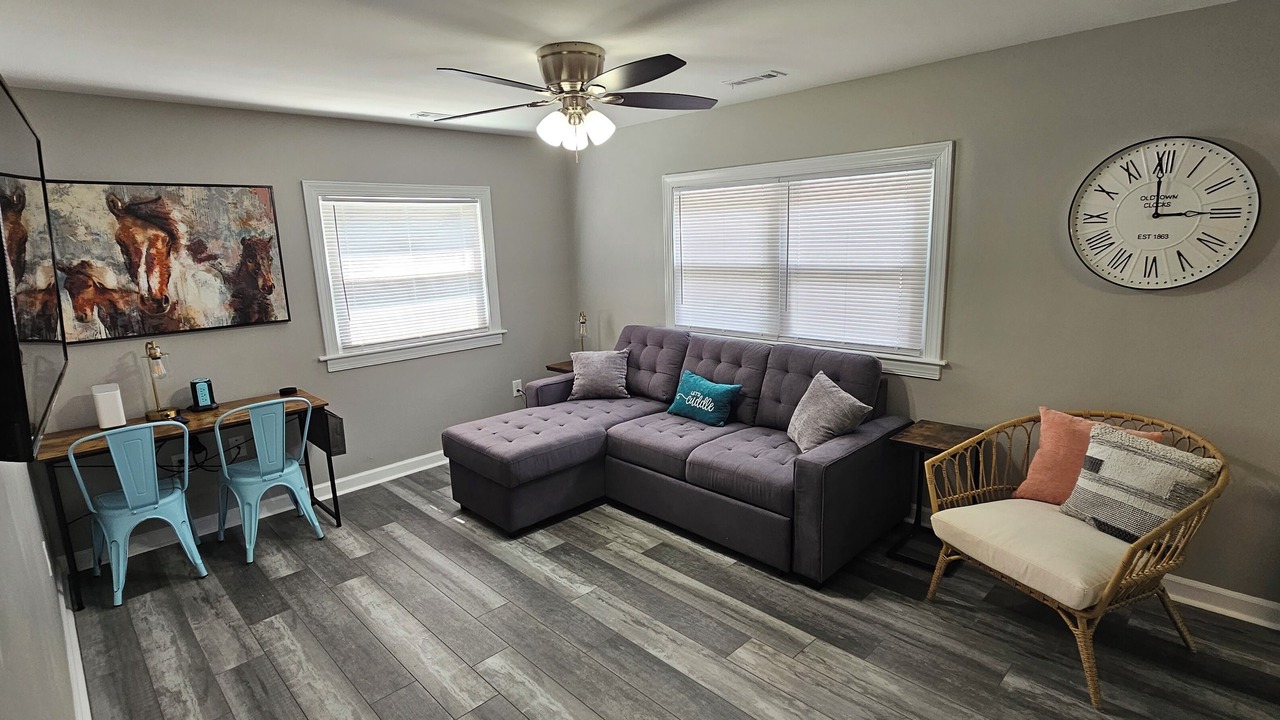 Photo of Livingroom in Buckroe Beach