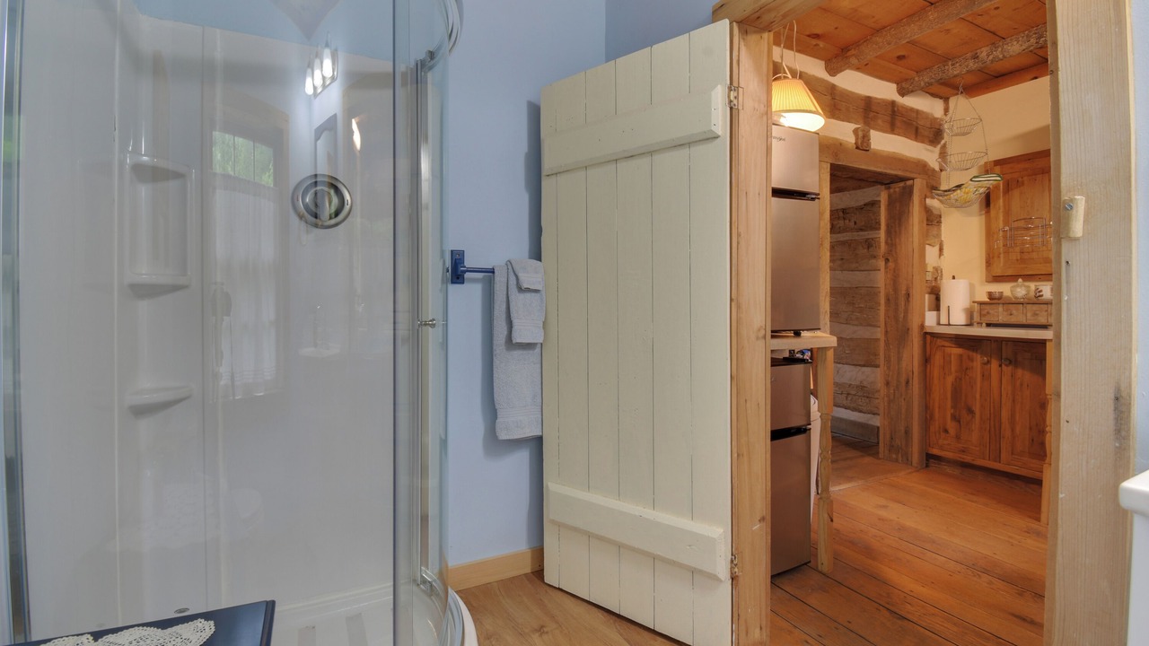 Photo of Bathroom in Raphine