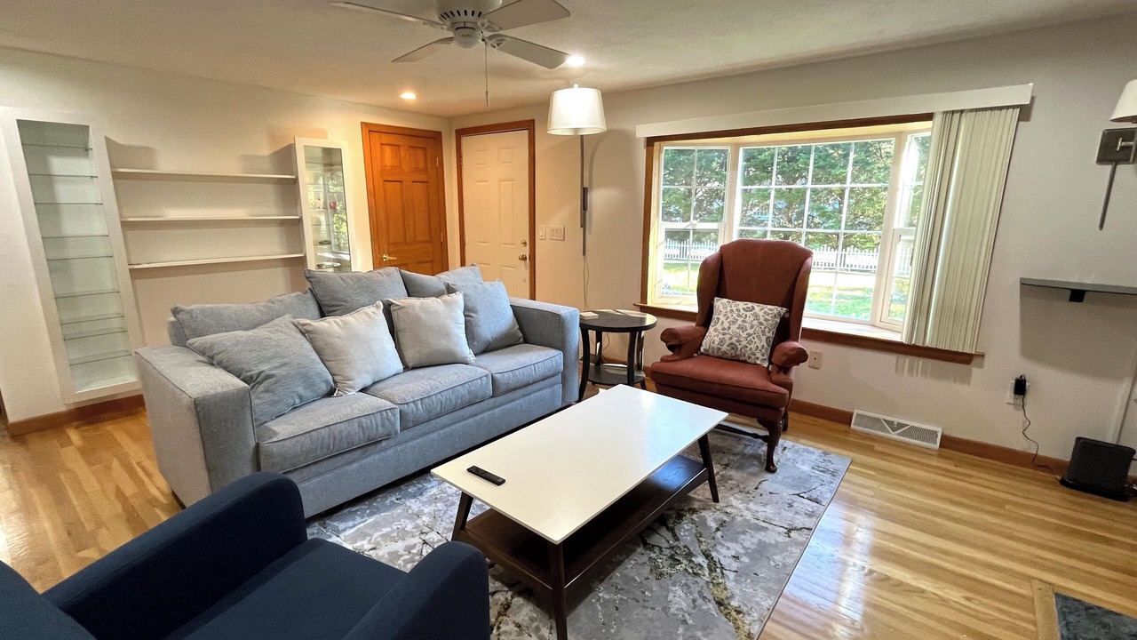 Photo of Livingroom in South Yarmouth