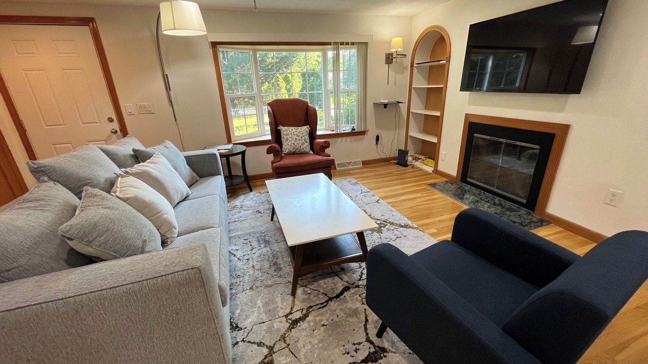 Photo of Livingroom in South Yarmouth