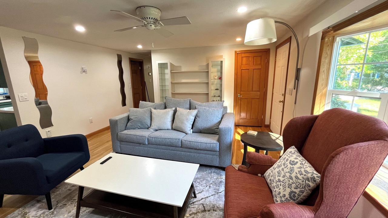 Photo of Livingroom in South Yarmouth