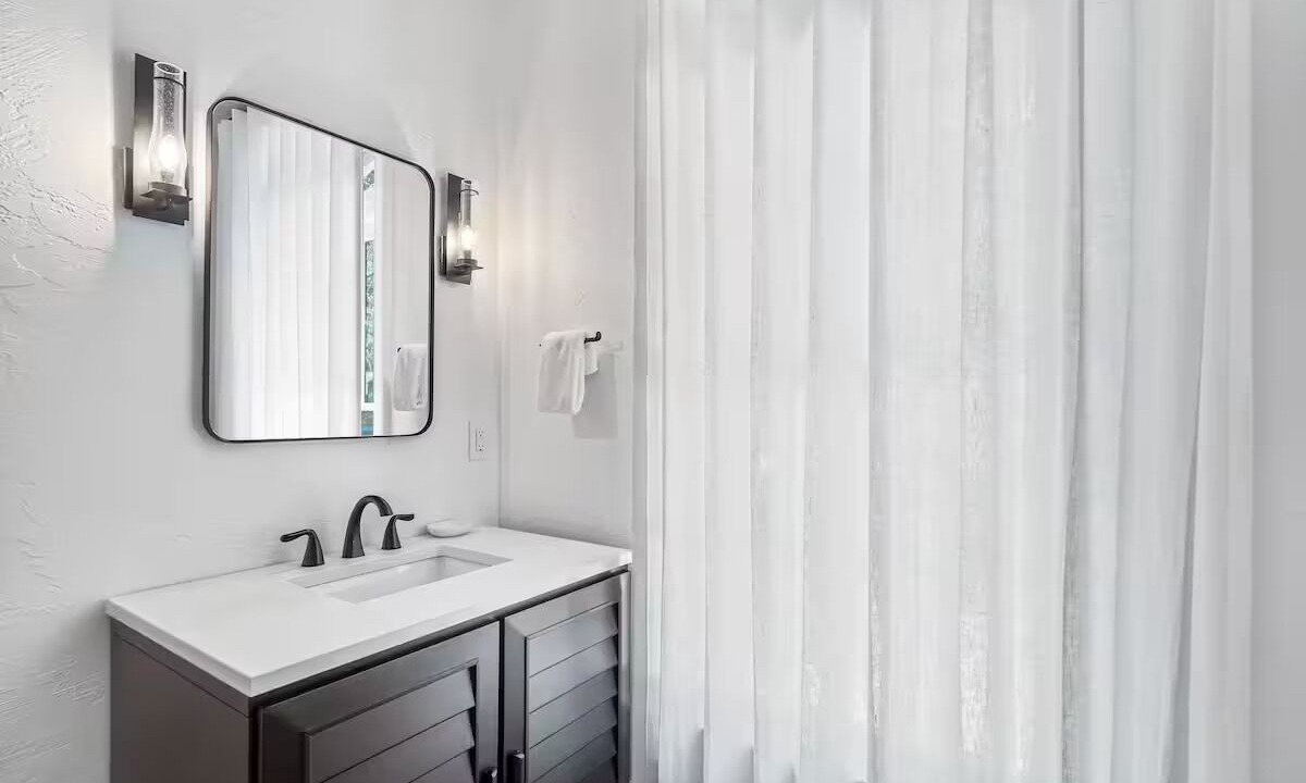 Photo of Bathroom in Rosemary Beach