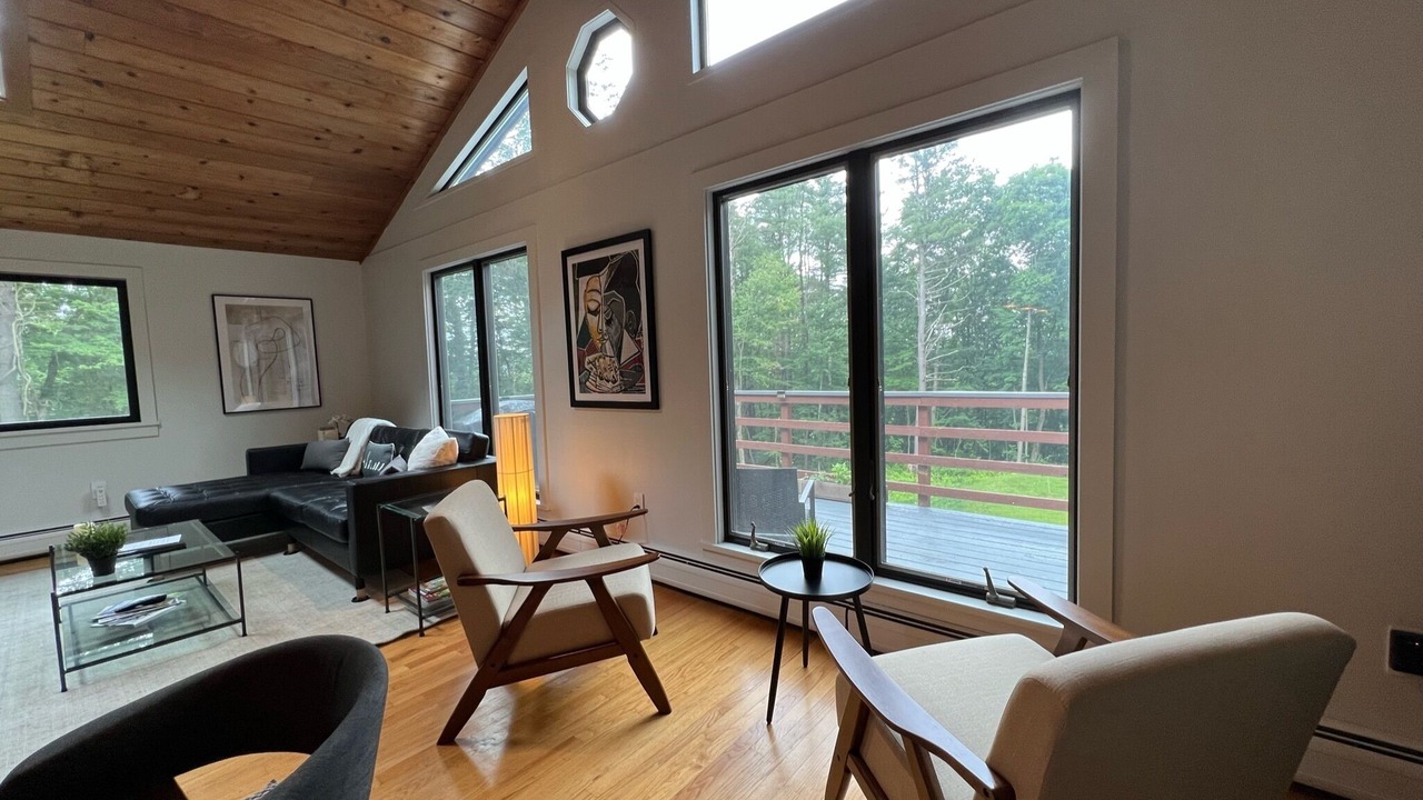 Photo of Livingroom in West Stockbridge