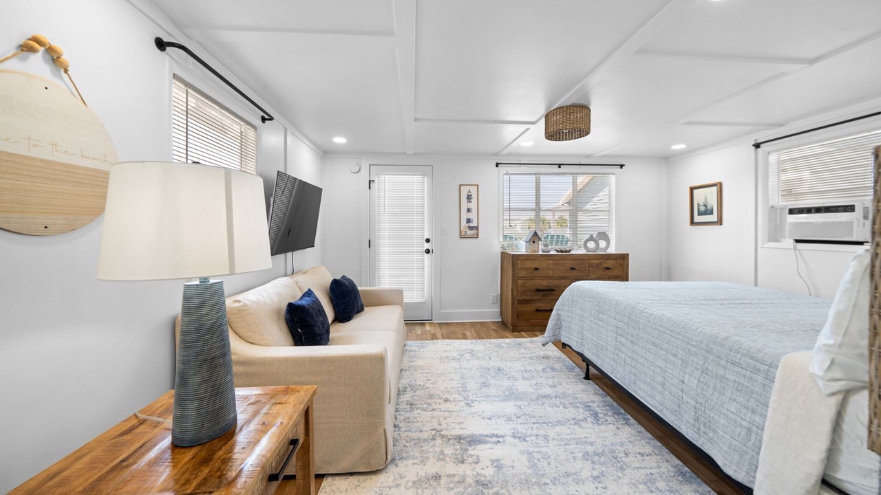 Photo of Bedroom in Miramar Beach