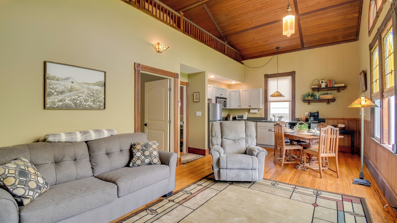 Photo of Livingroom in Ovid