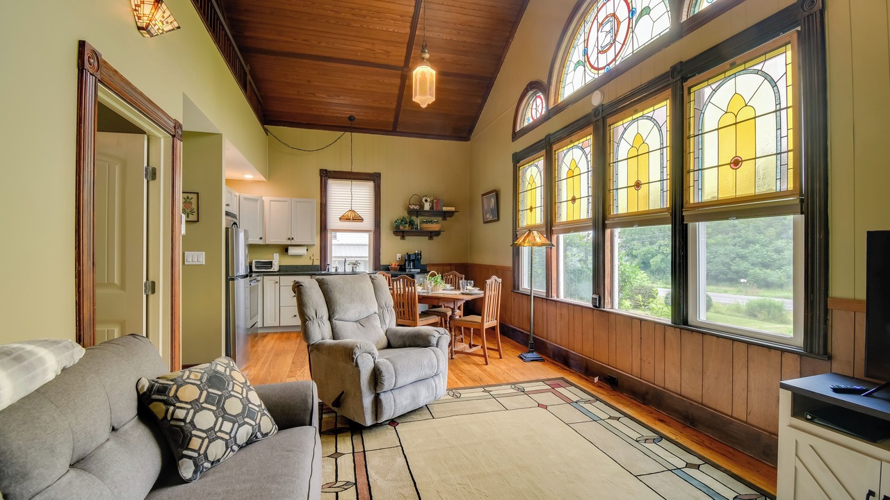 Photo of Livingroom in Ovid