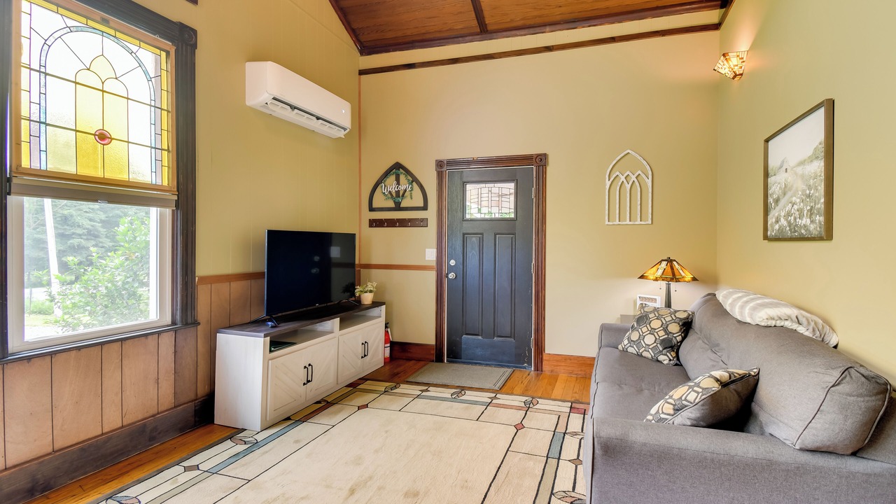 Photo of Livingroom in Ovid