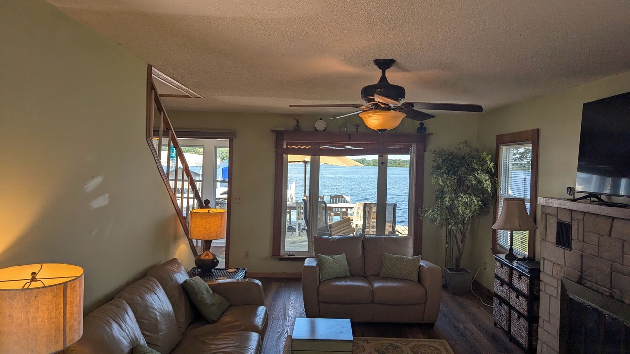 Photo of Livingroom in Pierceton
