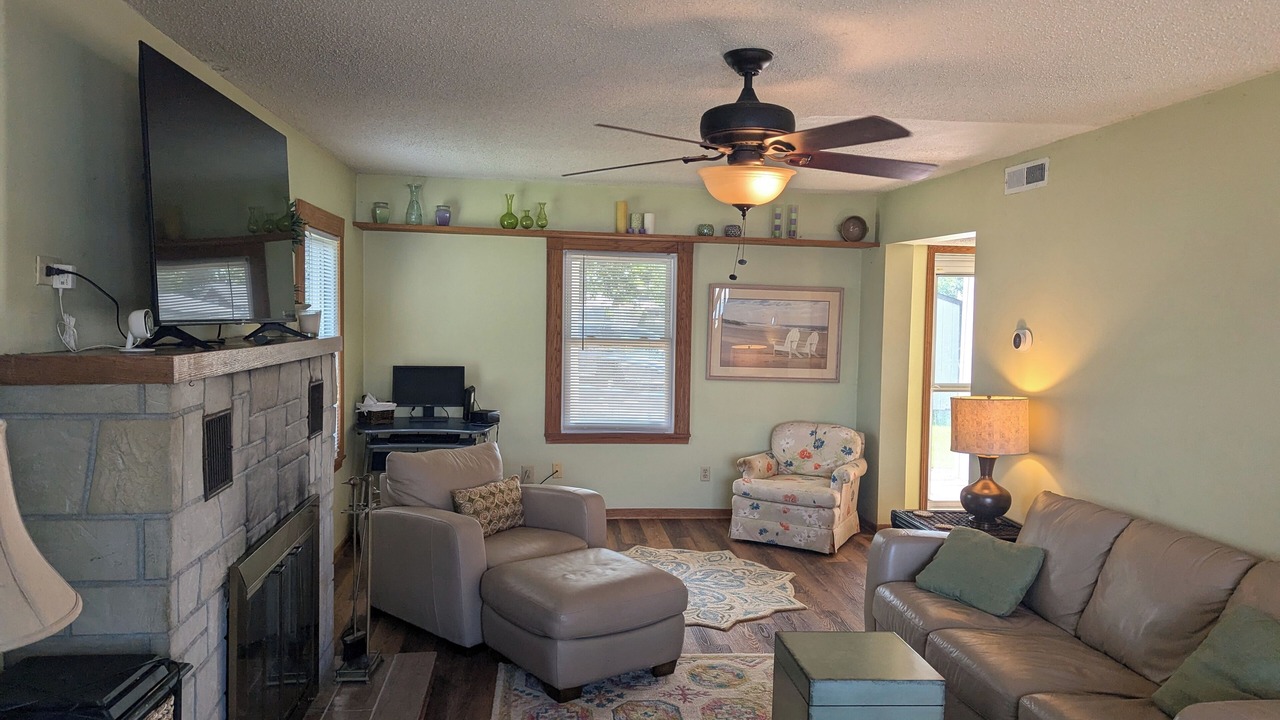 Photo of Livingroom in Pierceton